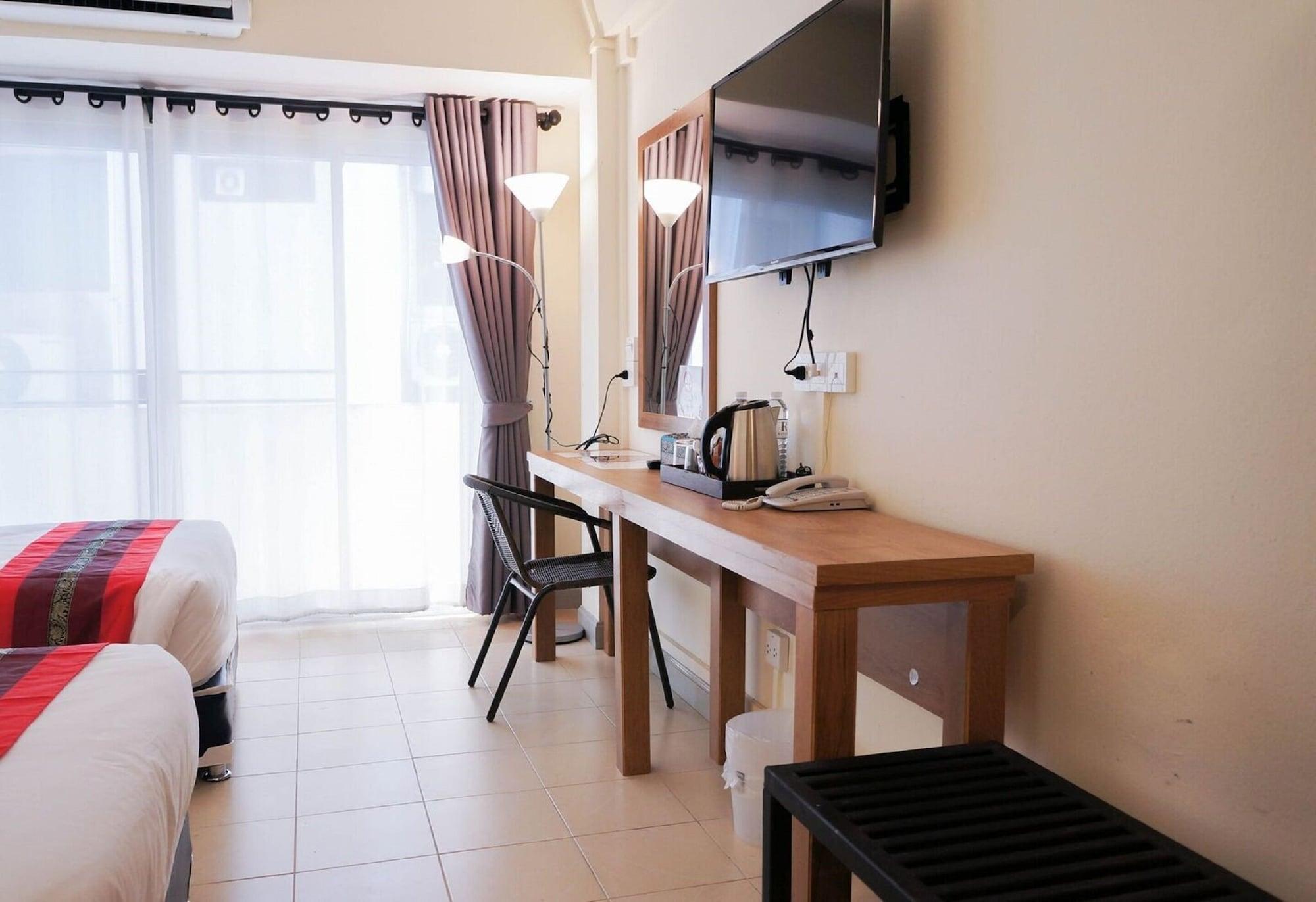 Ratana Hotel Chiang Mai Extérieur photo