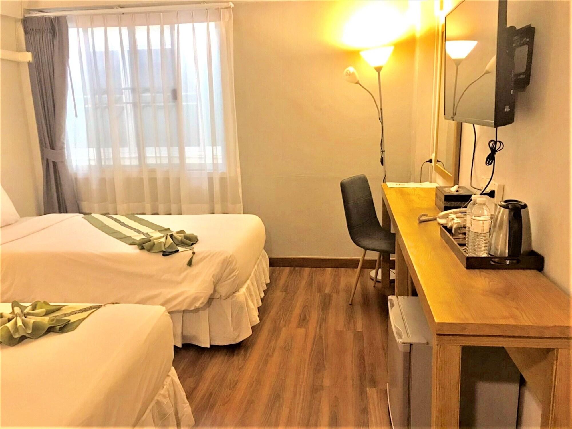 Ratana Hotel Chiang Mai Extérieur photo