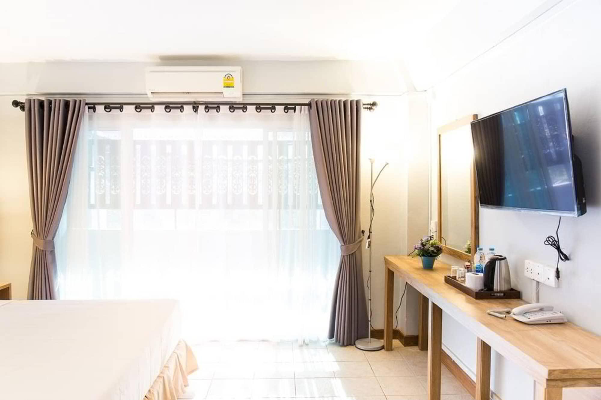 Ratana Hotel Chiang Mai Extérieur photo