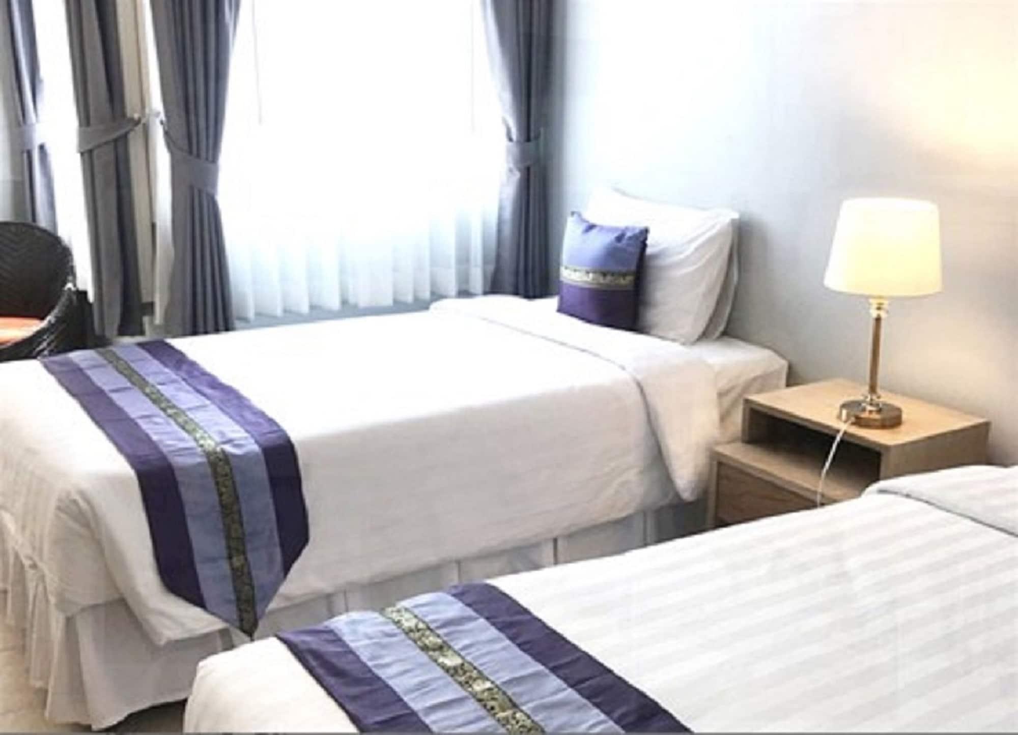 Ratana Hotel Chiang Mai Extérieur photo