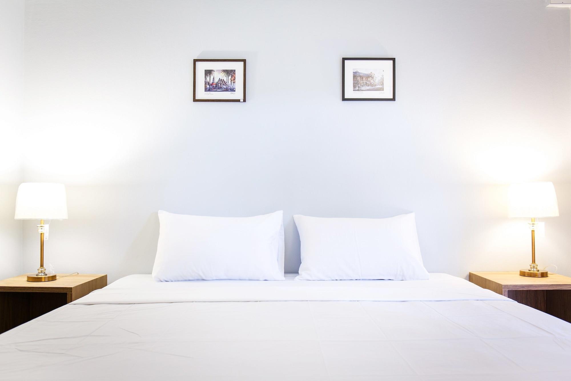 Ratana Hotel Chiang Mai Extérieur photo