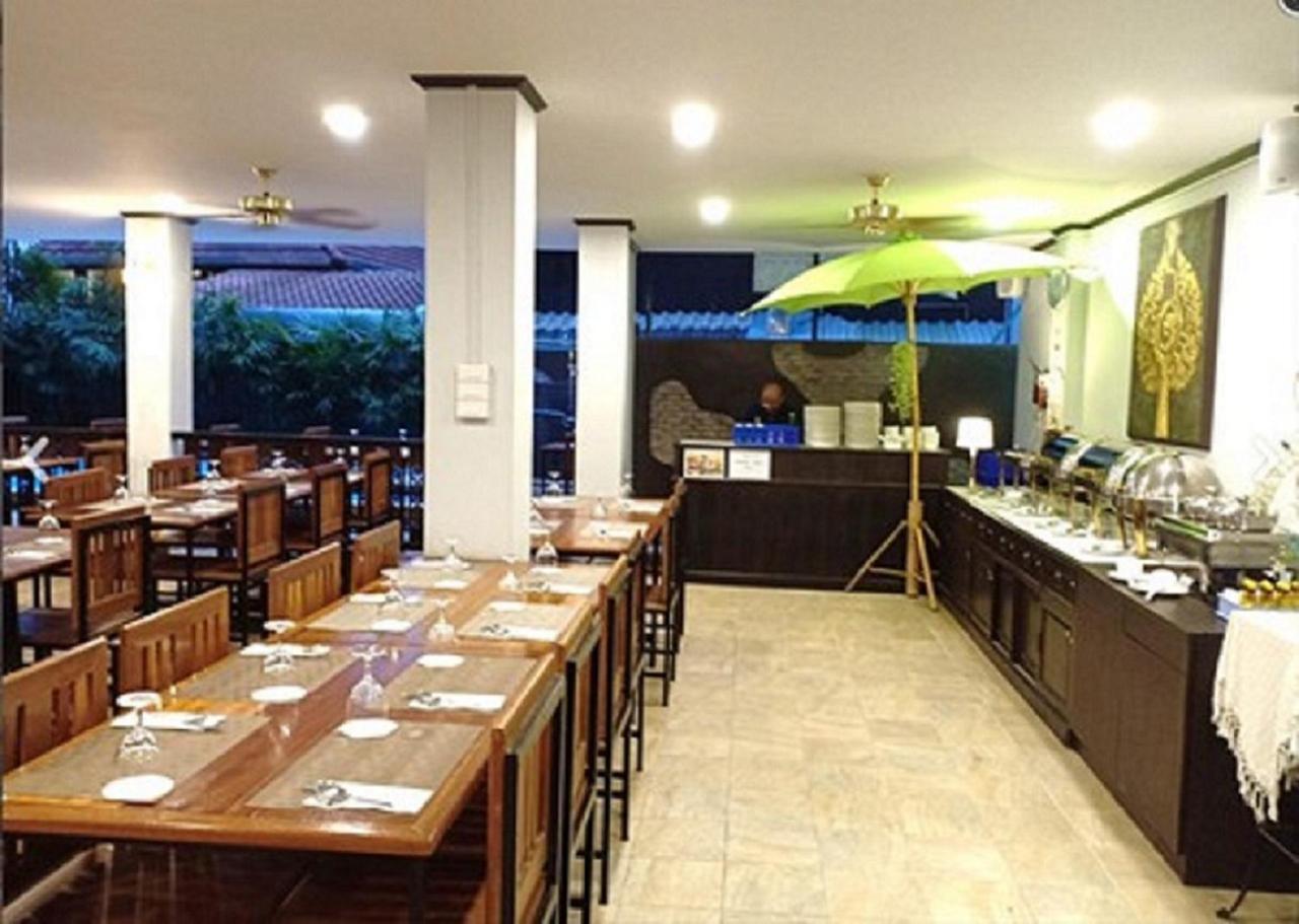 Ratana Hotel Chiang Mai Extérieur photo