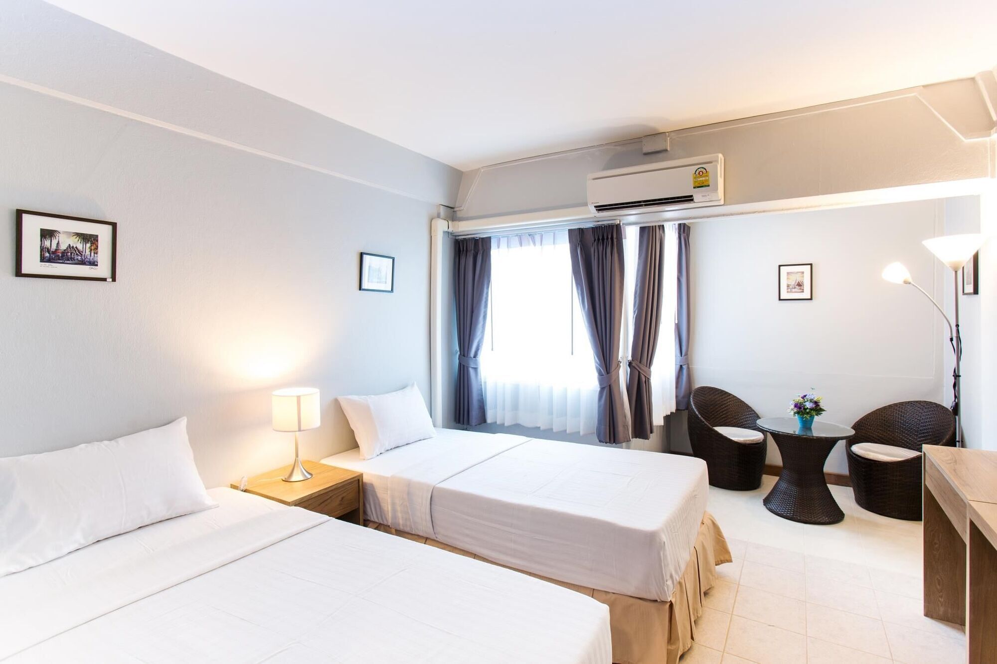 Ratana Hotel Chiang Mai Extérieur photo
