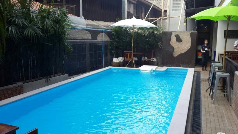 Ratana Hotel Chiang Mai Extérieur photo