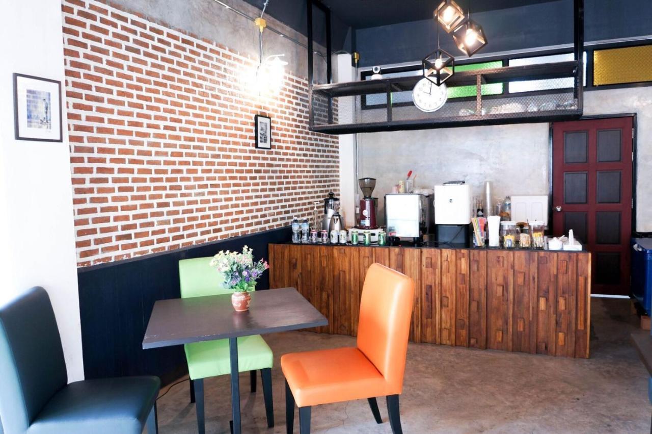 Ratana Hotel Chiang Mai Extérieur photo